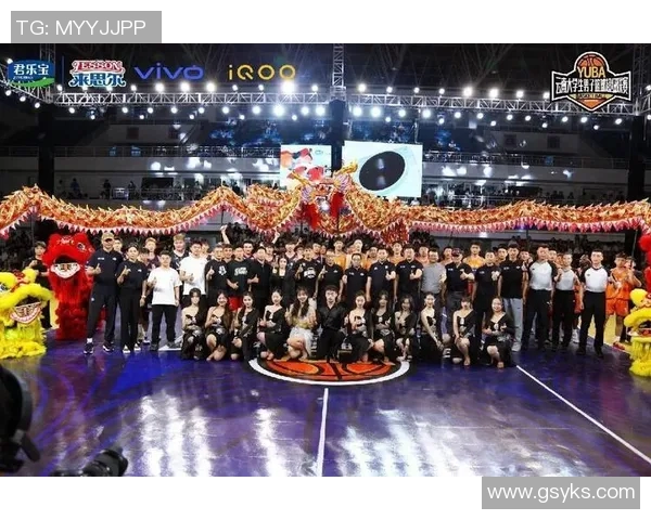 上海羽毛球队的崛起之路与邀请赛的辉煌成就全景回顾 上海羽毛球队的崛起之路与邀请赛的辉煌成就全景回顾