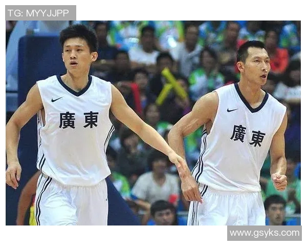 南京篮球队与广州篮球队赛后复盘分析双方状态及表现对比 南京篮球队与广州篮球队赛后复盘分析双方状态及表现对比