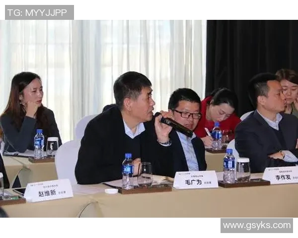 广州排球队配合问题引发热议球迷与专家各抒己见探讨未来发展方向 广州排球队配合问题引发热议球迷与专家各抒己见探讨未来发展方向