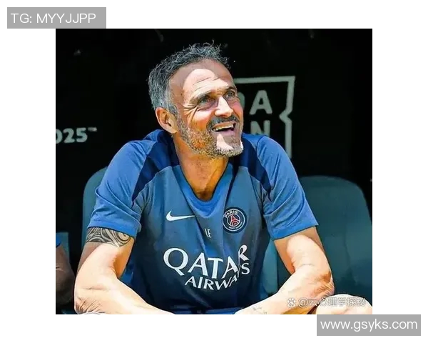 足球明星背后的故事与成就揭秘探索他们的职业生涯与个人生活 足球明星背后的故事与成就揭秘探索他们的职业生涯与个人生活